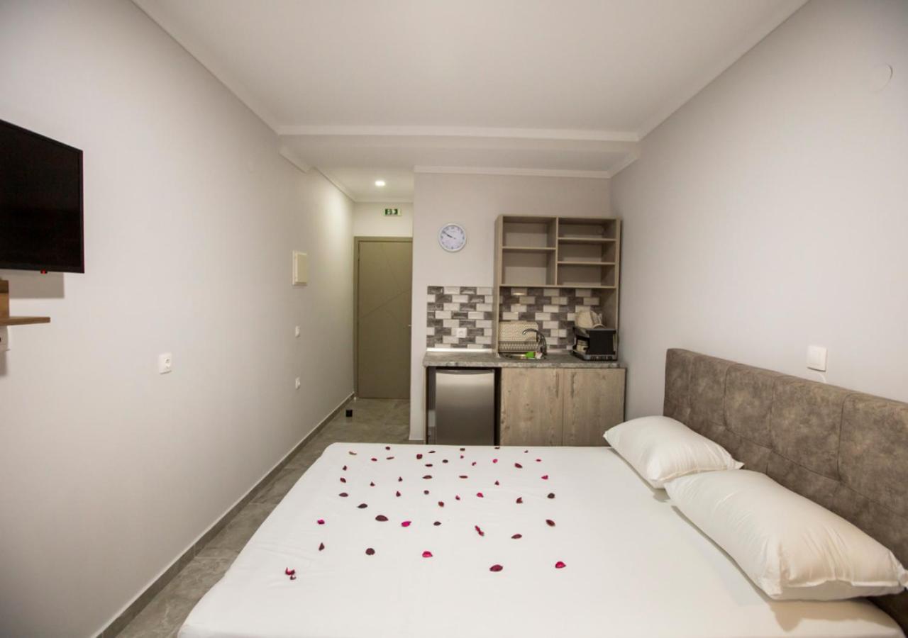 Artemida Suites Hanioti Exterior foto