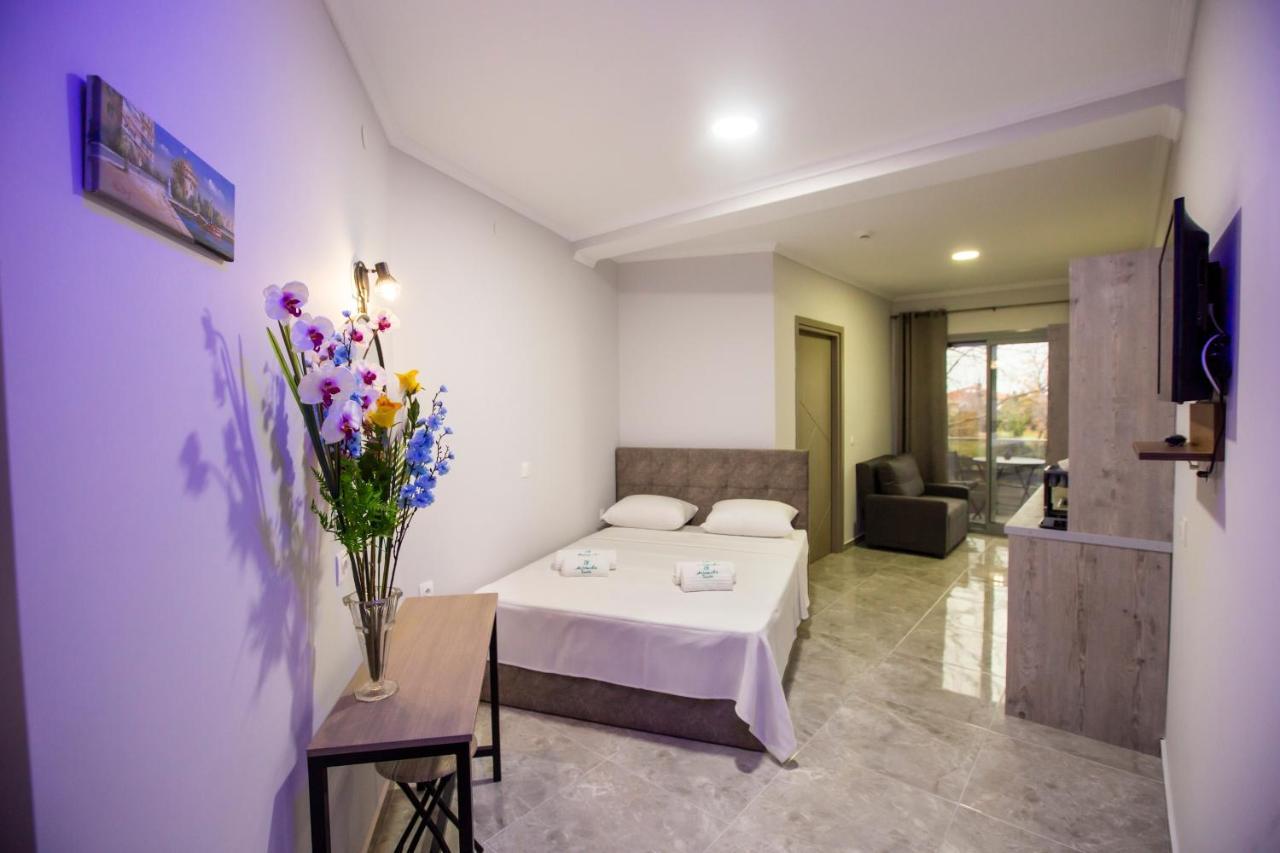 Artemida Suites Hanioti Exterior foto