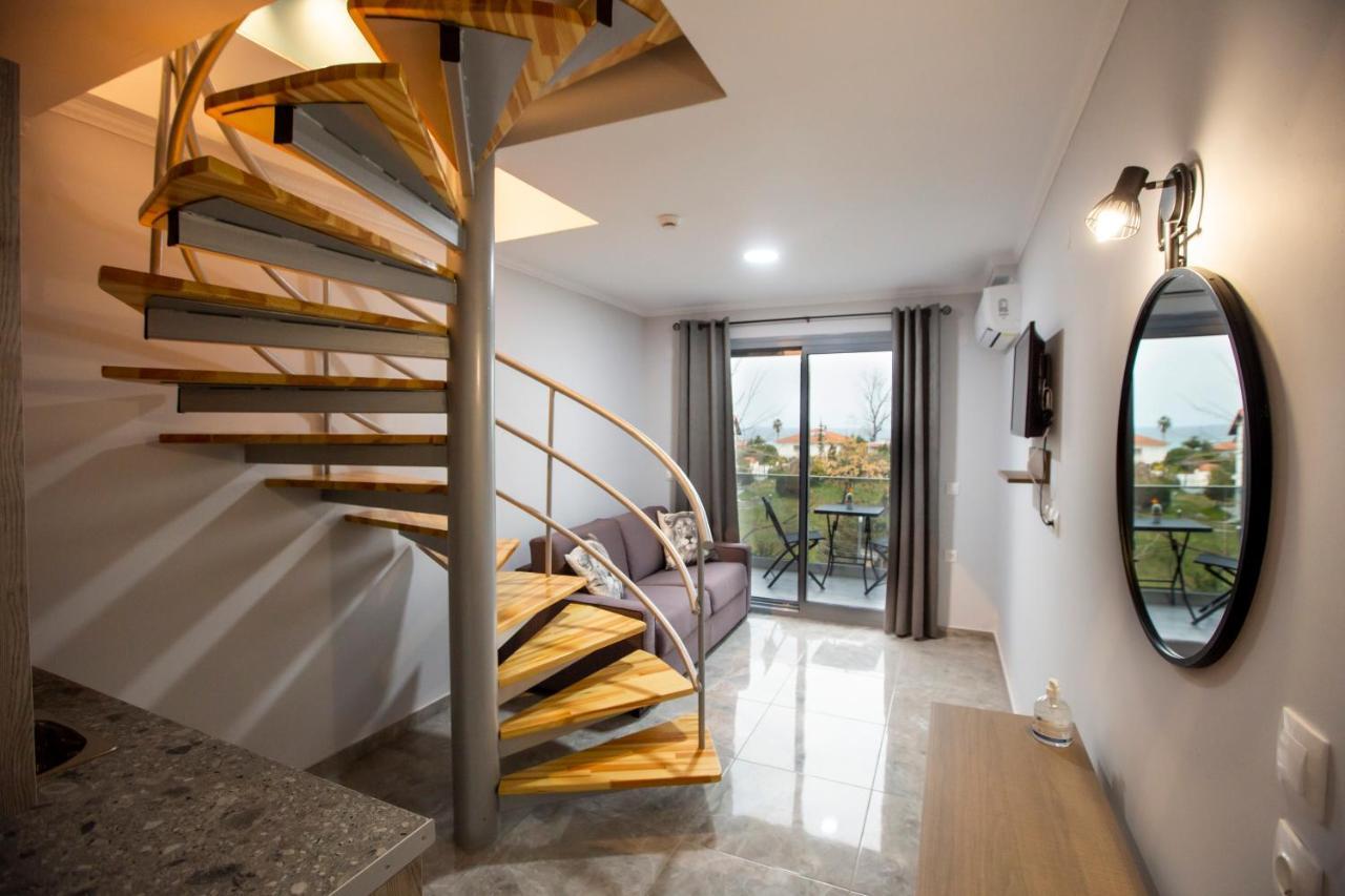 Artemida Suites Hanioti Exterior foto